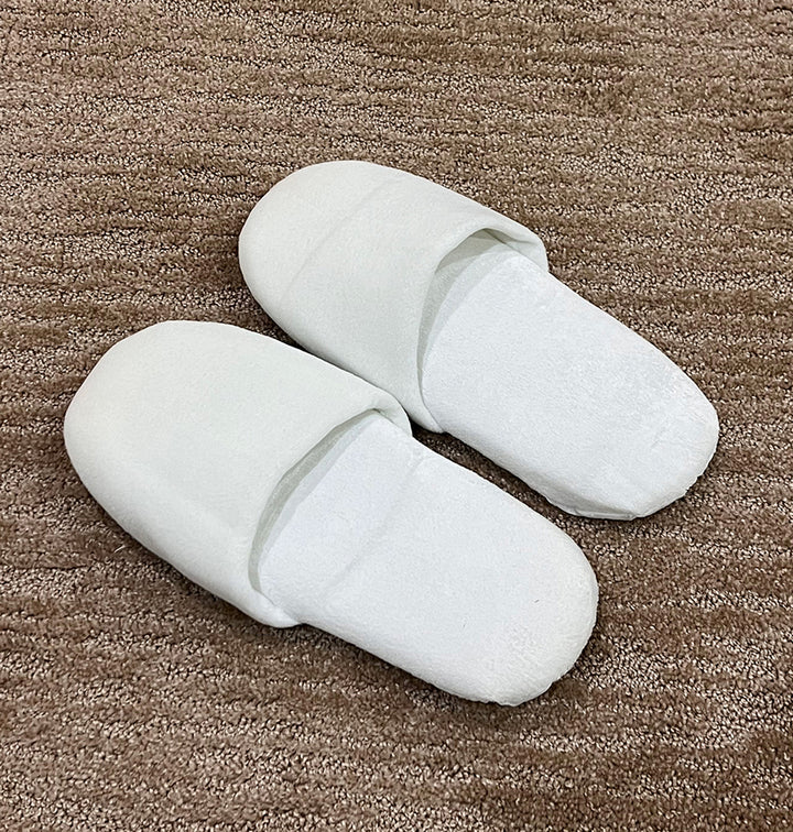 Hotel slippers white fluffy